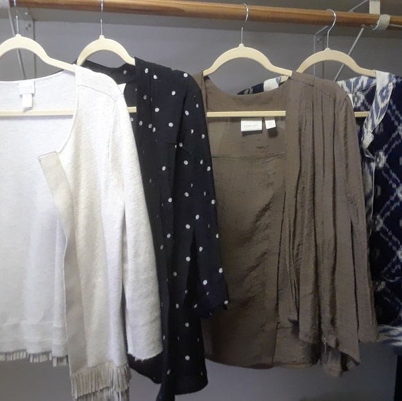 Lot of 13 pcs. of Chico's size 1 cardigans etc. - Picture 2 of 5